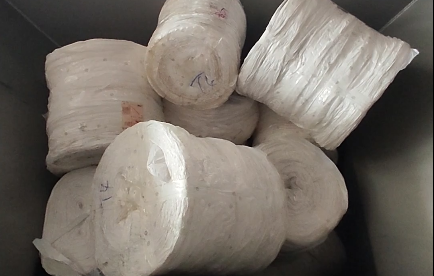 LDPE塑料膜撕碎，單軸撕碎機(jī)